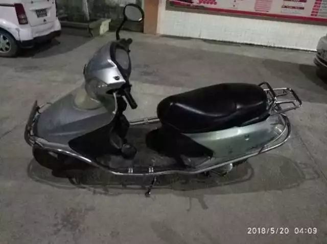 民警抓捕盜車團(tuán)伙時反被噴催淚劑